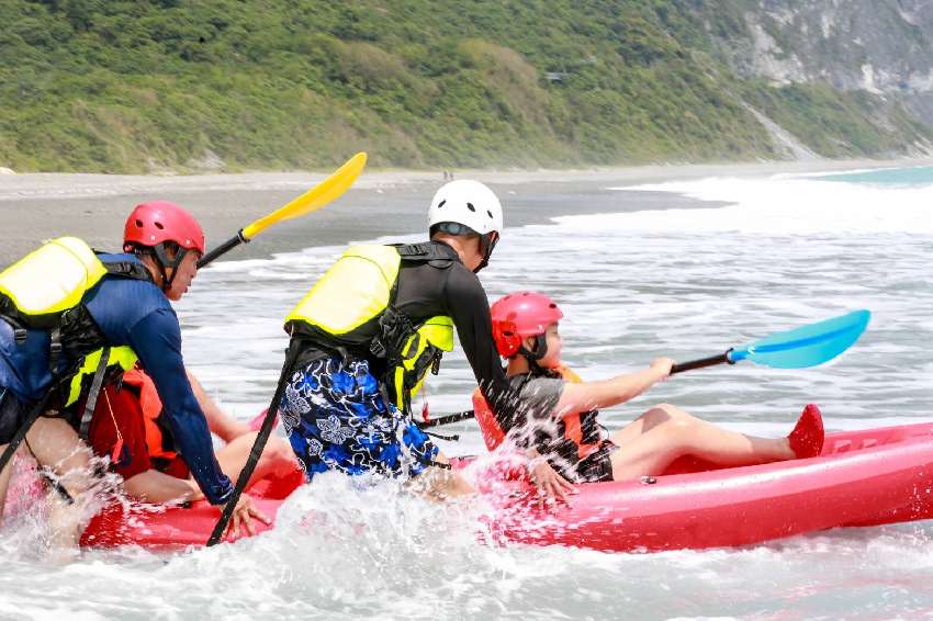 8個浪獨木舟sup漆彈體驗營 旅遊 玩樂 競賽 線上訂購 團購 暑期 寒假 幼兒 親子 Beclass 線上報名系統online Registration Form For 移動裝置 活動日期 2021 12 31