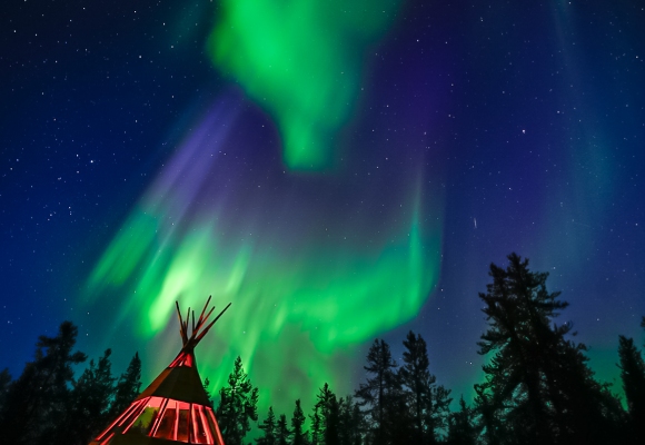 10/04黃刀鎮極光