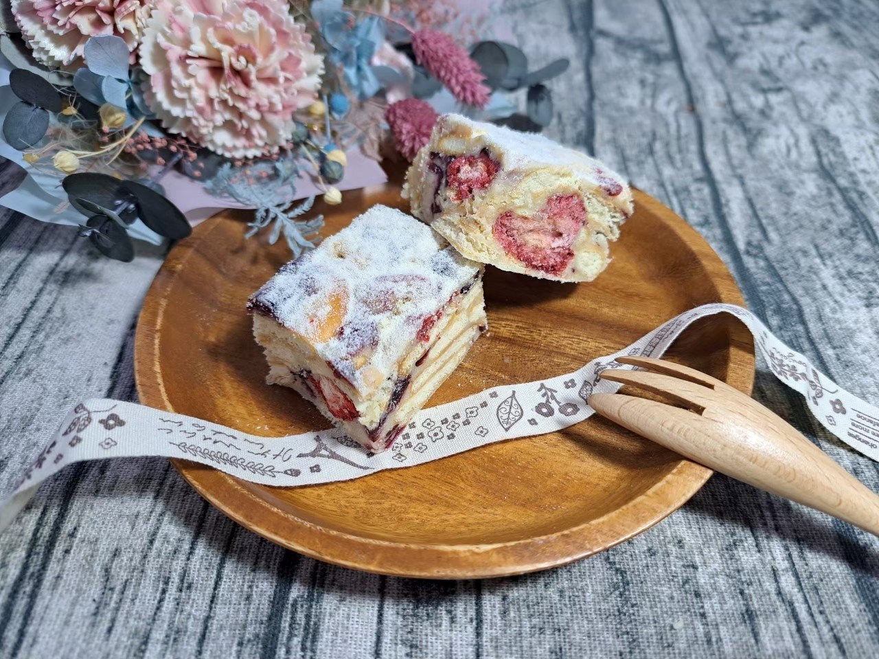 小小烘焙師-草莓雪Q