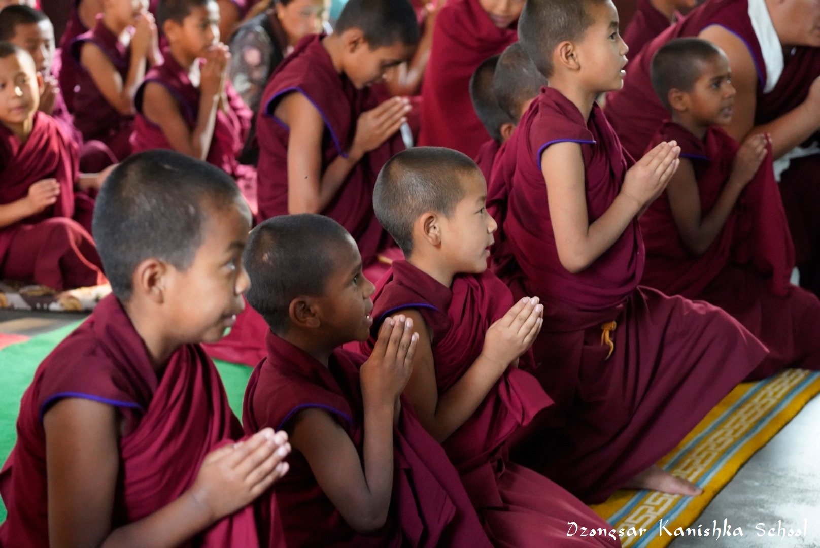 薩噶月三皈依持誦、思