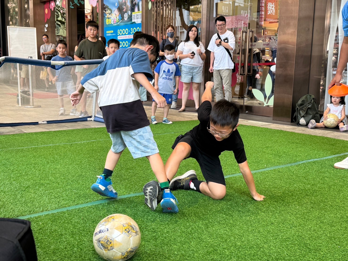 【新竹大遠百】小小足